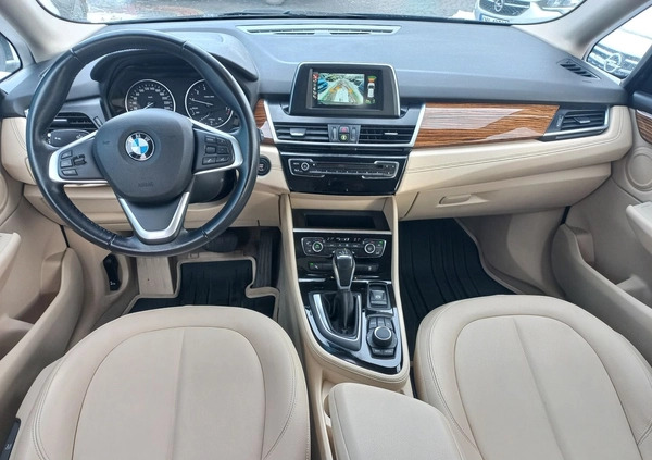 BMW Seria 2 cena 56700 przebieg: 92452, rok produkcji 2015 z Nowe Miasteczko małe 352